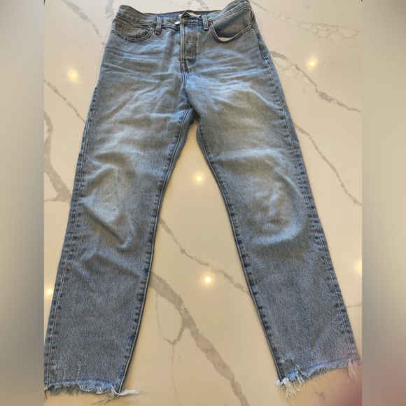 Levi’s Wedgie Straight Jean - Picture 2 of 3